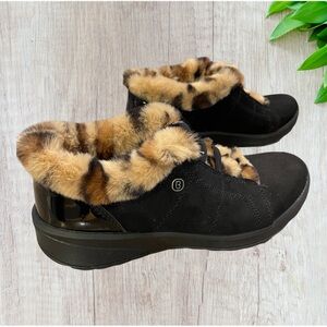 BNIB B ZEES ANKLE BOOTIES - SIZE 7 WIDE